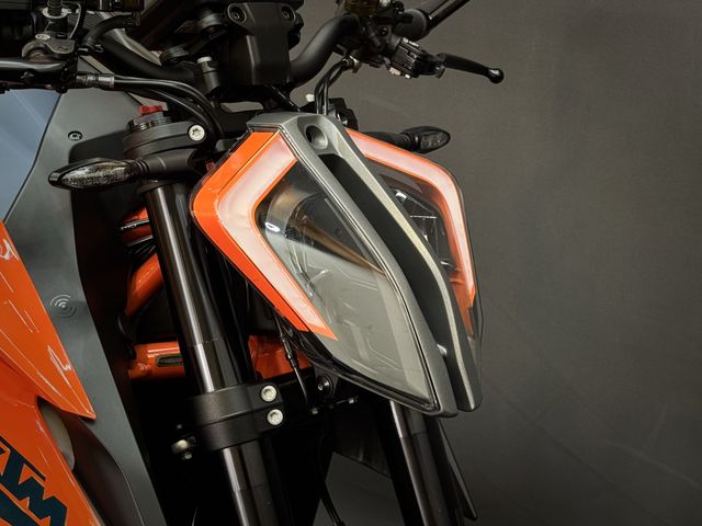 ktm - 1290-super-duke-r