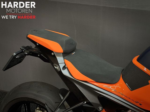 ktm - 1290-super-duke-r