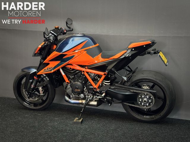 ktm - 1290-super-duke-r