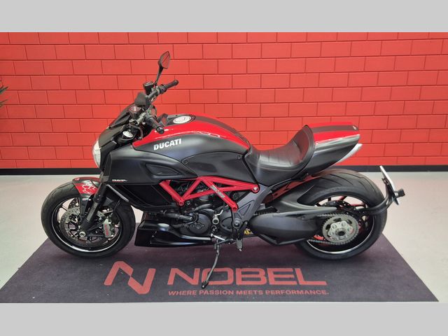 ducati - diavel-carbon