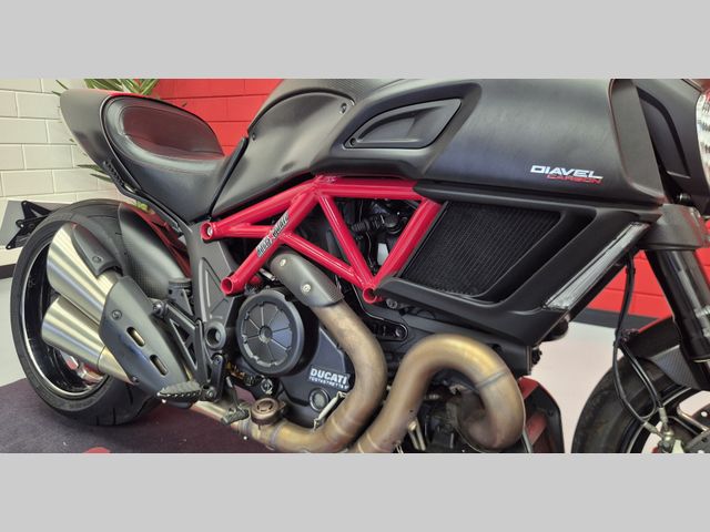 ducati - diavel-carbon
