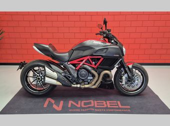 Ducati Diavel Carbon 2014 occasion