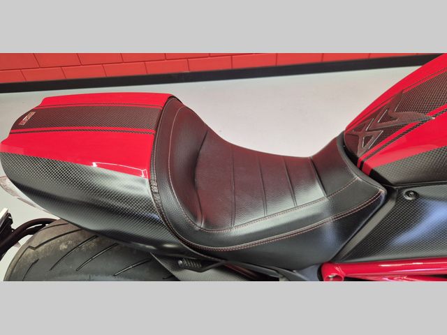 ducati - diavel-carbon