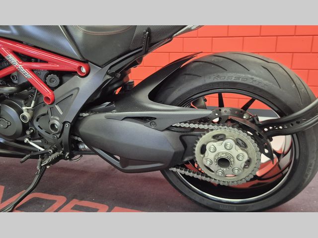 ducati - diavel-carbon