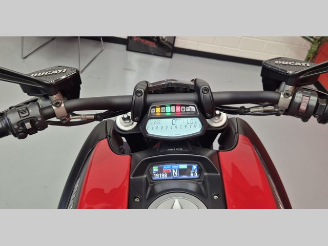 ducati - diavel-carbon