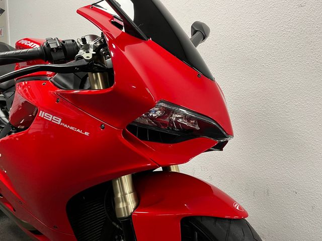 ducati - 1199-panigale