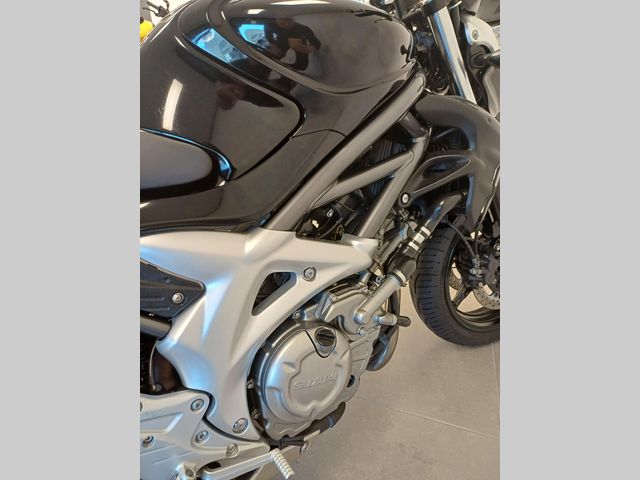 suzuki - sfv-650-gladius