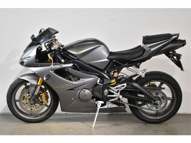 triumph - daytona-675