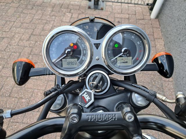 triumph - bonneville-t-100-black