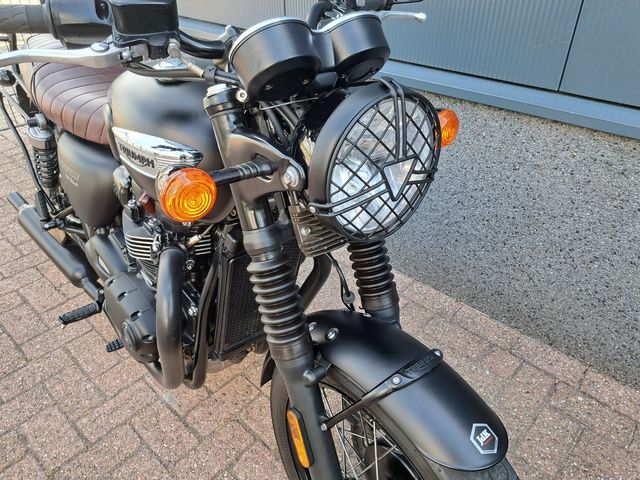 triumph - bonneville-t-100-black
