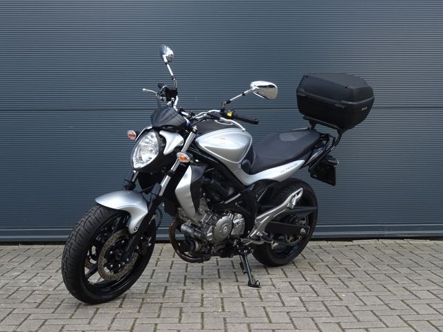 suzuki - gladius