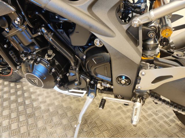 triumph - speed-triple-rs