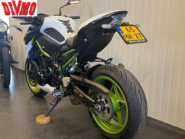 kawasaki - z900
