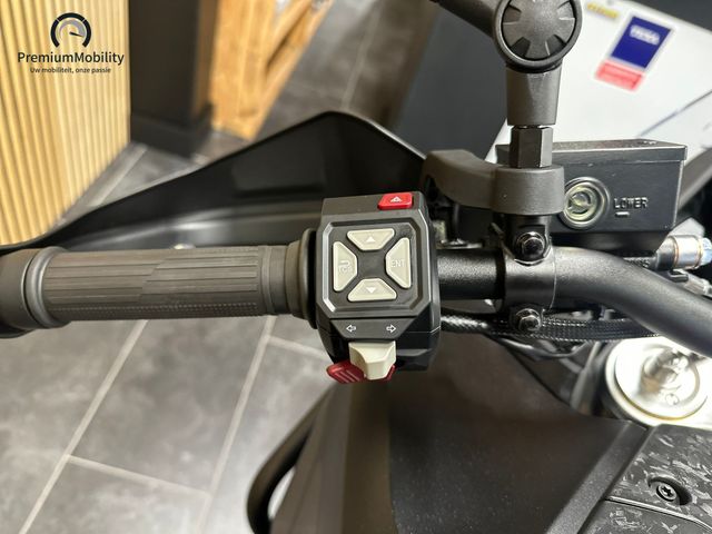 voge - ds-800-x-rally