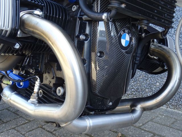 bmw - hp-2-megamoto
