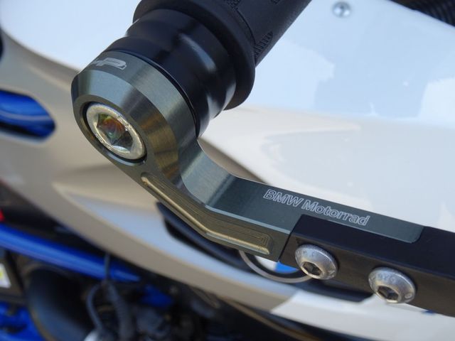 bmw - hp-2-megamoto