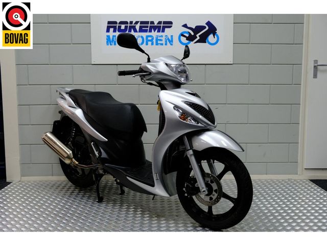 suzuki - ux-150