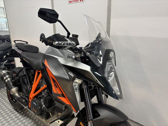 ktm - 1290-super-duke-gt