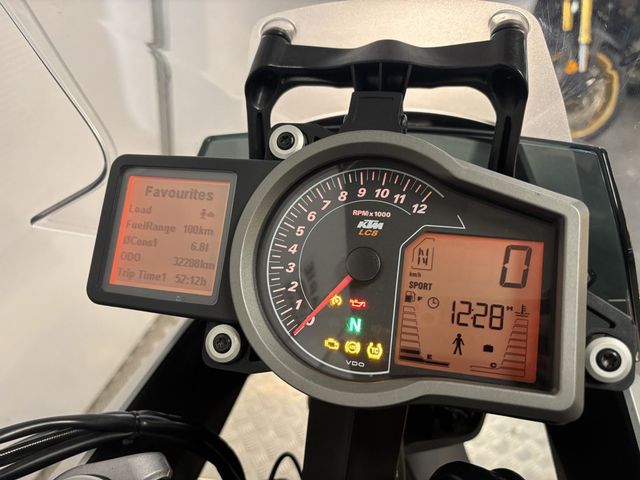 ktm - 1290-super-duke-gt