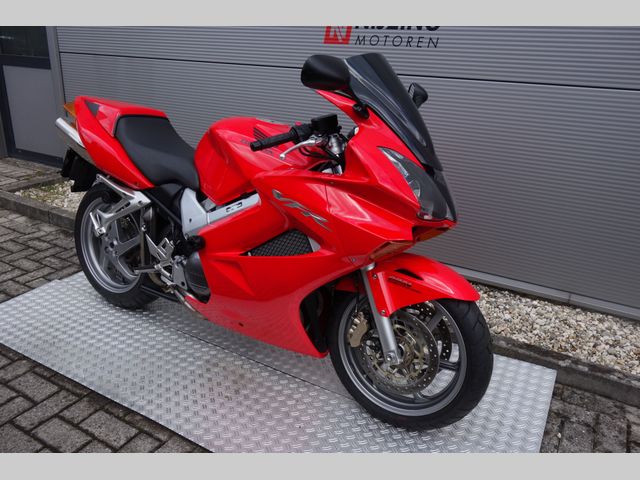 honda - vfr-800-fi-vtec-abs