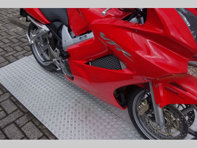 honda - vfr-800-fi-vtec-abs