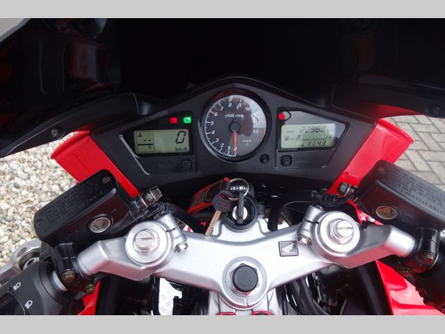 honda - vfr-800-fi-vtec-abs