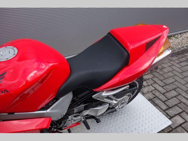 honda - vfr-800-fi-vtec-abs