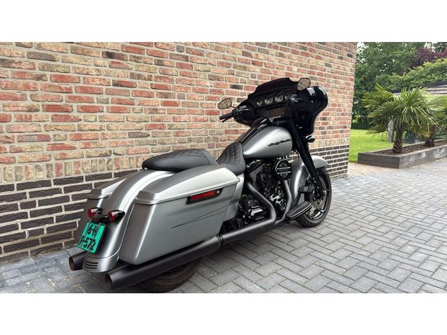 harley-davidson - street-glide-special-flhxs