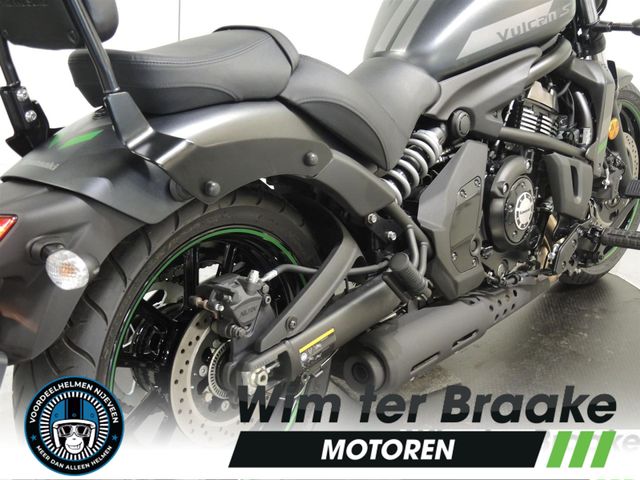 kawasaki - vn-900-classic-se