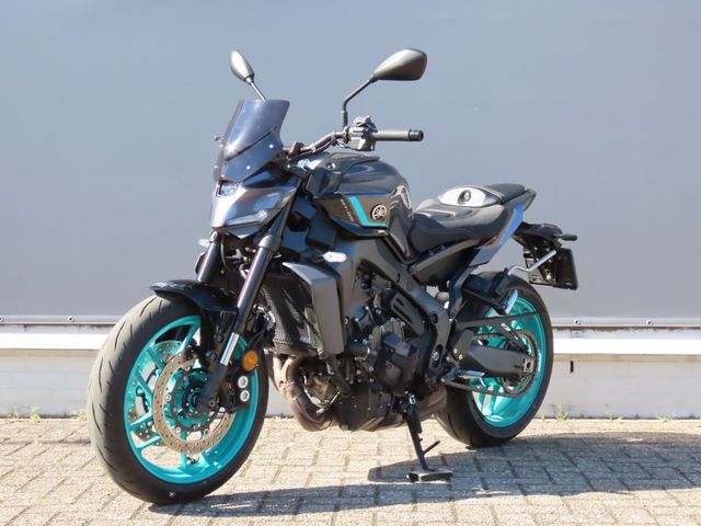yamaha - mt-09-y-amt