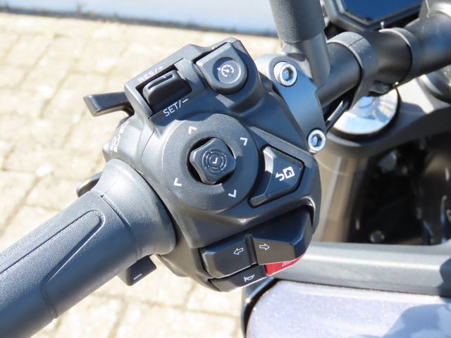 yamaha - mt-09-y-amt
