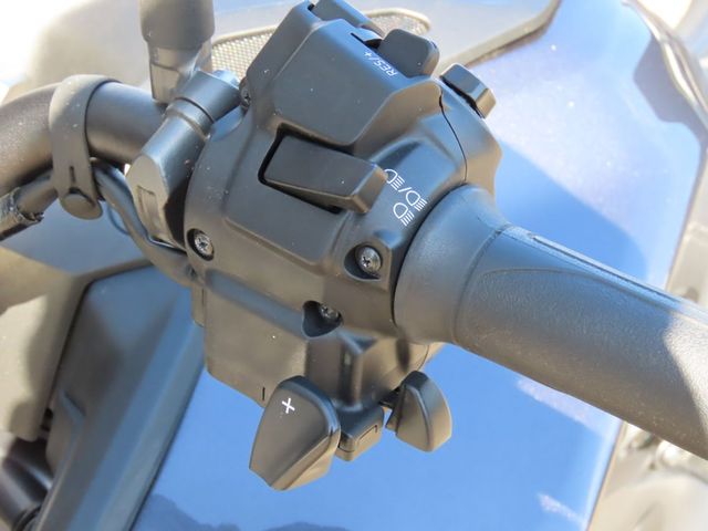 yamaha - mt-09-y-amt