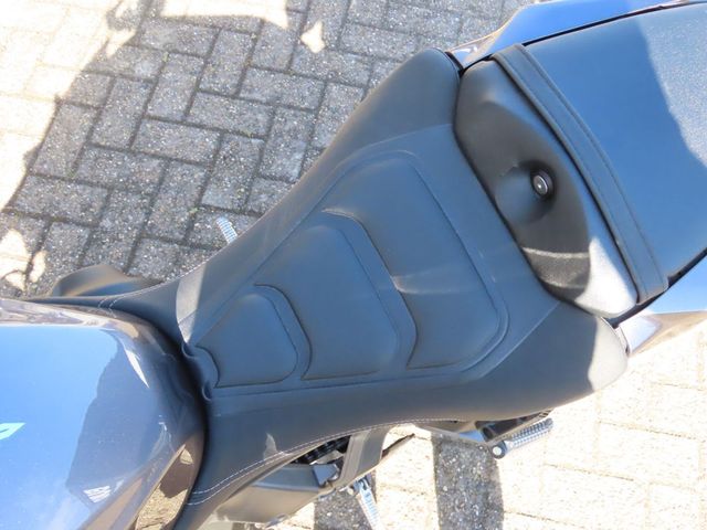 yamaha - mt-09-y-amt