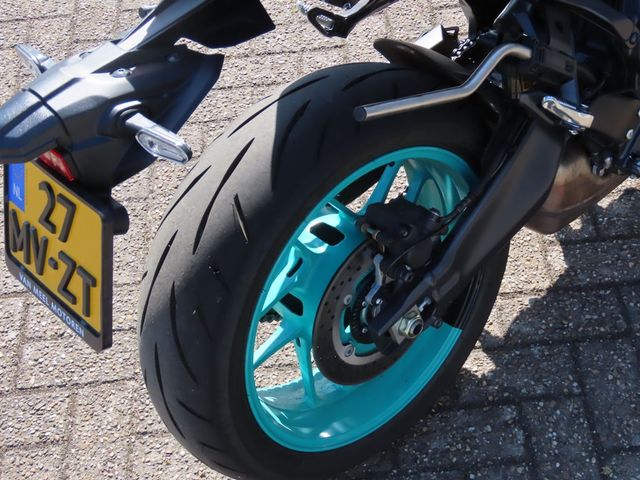 yamaha - mt-09-y-amt