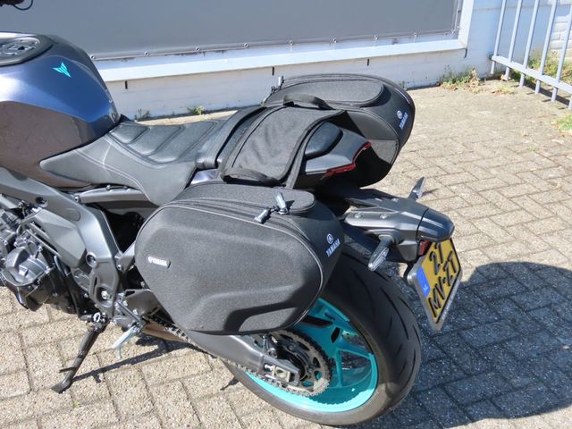 yamaha - mt-09-y-amt