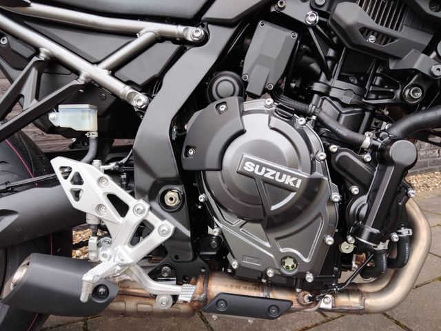 suzuki - gsx-8s