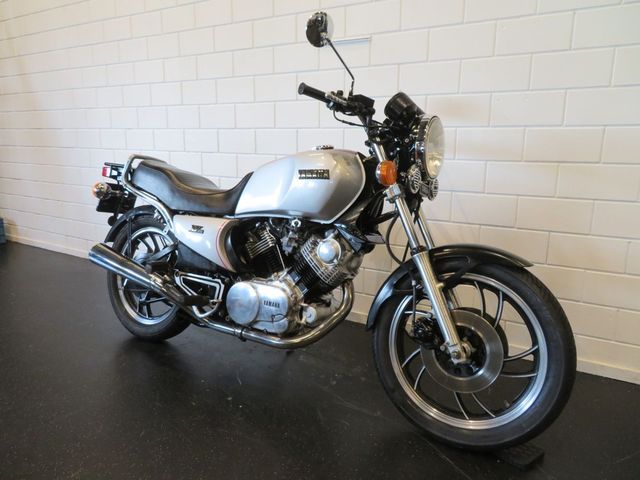 yamaha - xv-920