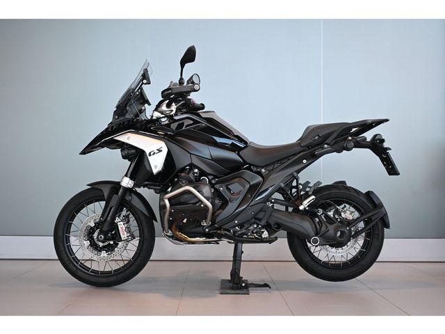 bmw - r-1300-gs-triple-black