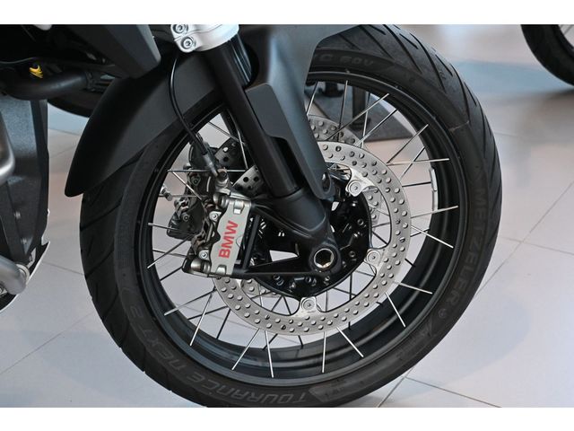 bmw - r-1300-gs-triple-black