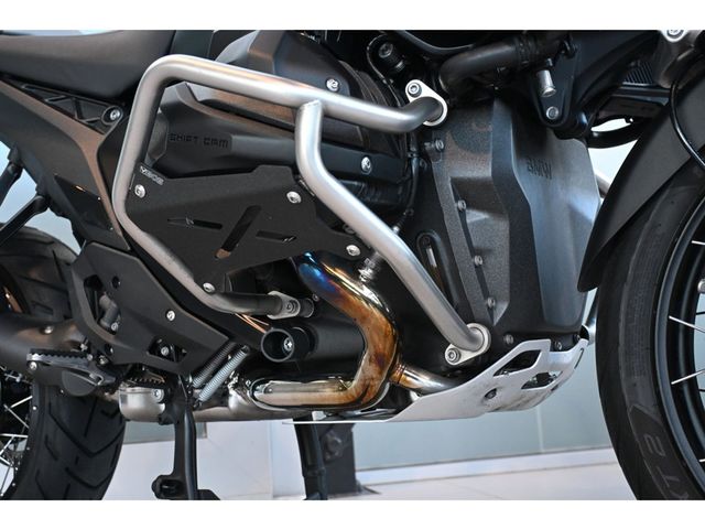 bmw - r-1300-gs-triple-black