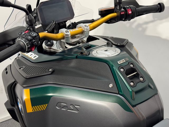 bmw - r-1300-gs-adventure-karakorum