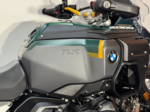 bmw - r-1300-gs-adventure-karakorum