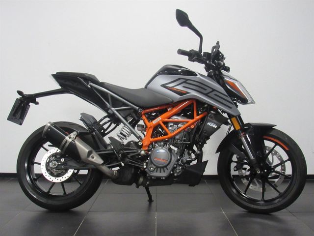 ktm - 125-duke