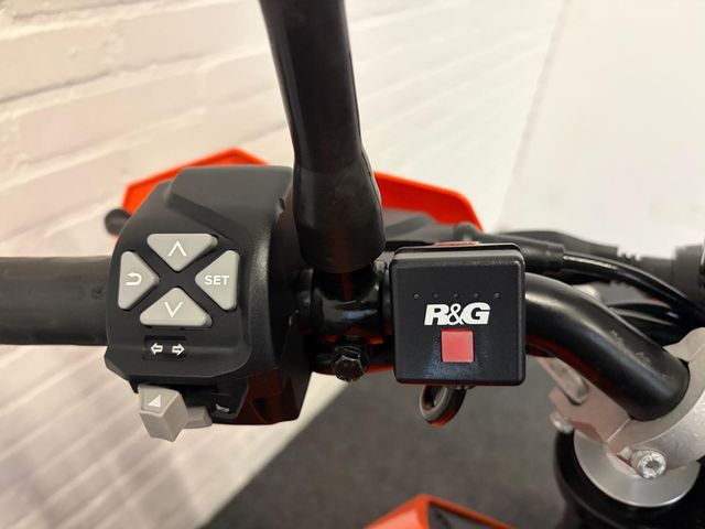 ktm - 390-duke