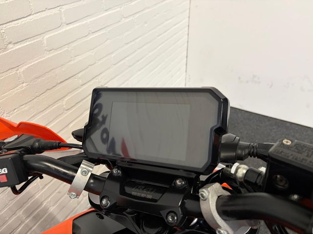 ktm - 390-duke