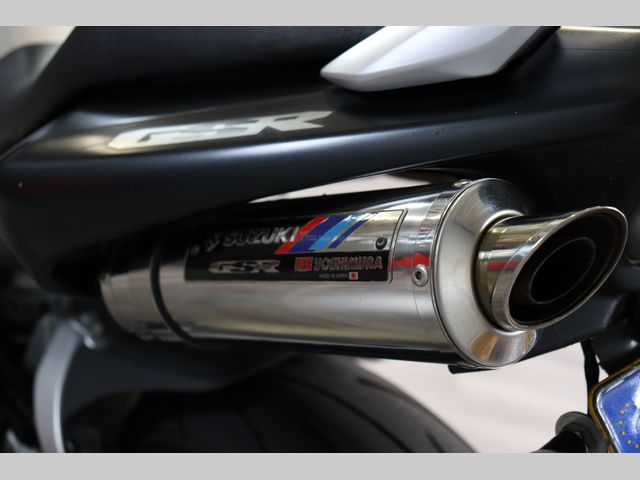 suzuki - gsr-600