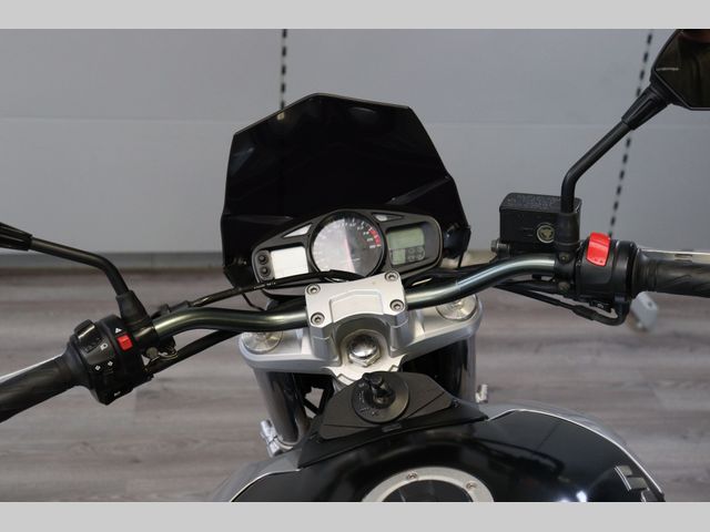 suzuki - gsr-600