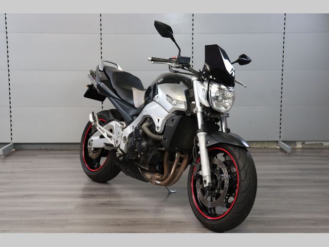 suzuki - gsr-600