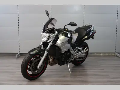 SUZUKI GSR 600 – foto 4