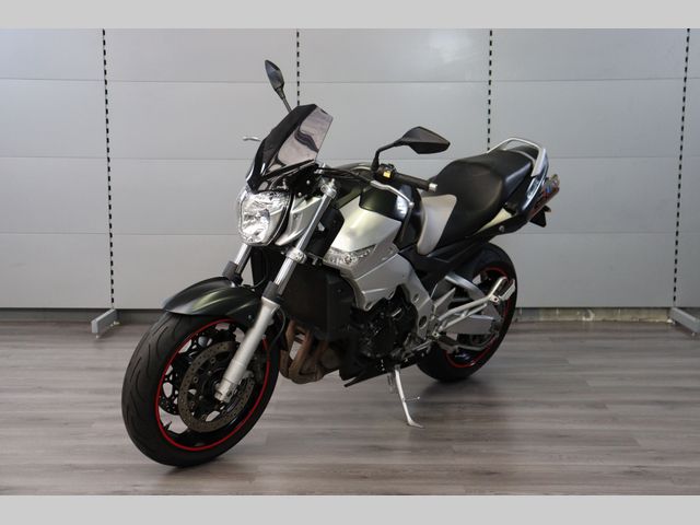suzuki - gsr-600
